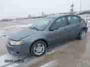 2004 Saturn ION ION 2 z VIN 1G8AJ52F94Z188383, wystawiony jako IAAI lot #41707135 z przebiegiem 126 462 mil mil oraz . Historia ofert i sprzedaży dostępna na DreamBid. Obrazek 2.