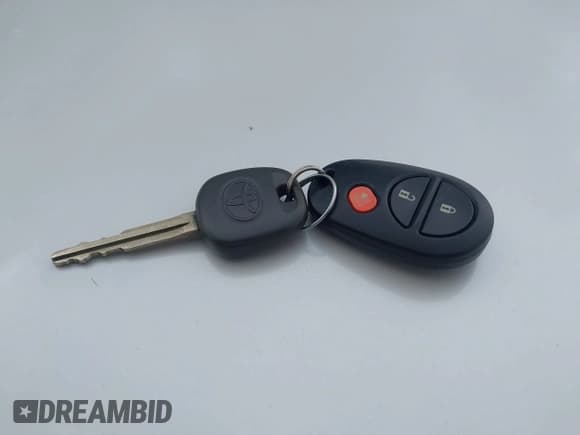 ✅ 2010 Toyota Highlander • VIN: 5TDZA3EH9AS004101 • Lot: 42508668. Listed on IAAI with 204,419 mi. Free auction sales archive from the USA and detailed vehicle history report at DreamBid. Image 11.