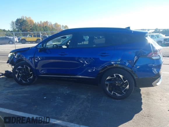 ✅ 2025 Kia Sportage SX-Prestige • VIN: 5XYK53DF9SG239571 • Lot: 43591344. Listed on IAAI with 8,118 mi. Free auction sales archive from the USA and detailed vehicle history report at DreamBid. Image 15.