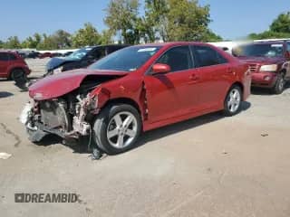 2014 Toyota Camry L z VIN 4T1BF1FK5EU804344, wystawiony jako Copart lot #71282095 z przebiegiem 247 619 mil mil oraz Szkoda całkowita • Salvage title. Historia ofert i sprzedaży dostępna na DreamBid. Obrazek 1.