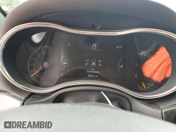 2016 Jeep Grand Cherokee Limited 75th Anniversary с VIN 1C4RJFBG0GC461516, выставлен на аукционе Copart как лот 70877185 с пробегом 98 477 миль миль и Списание • Salvage title. История ставок и продаж доступна на DreamBid. Изображение 9.