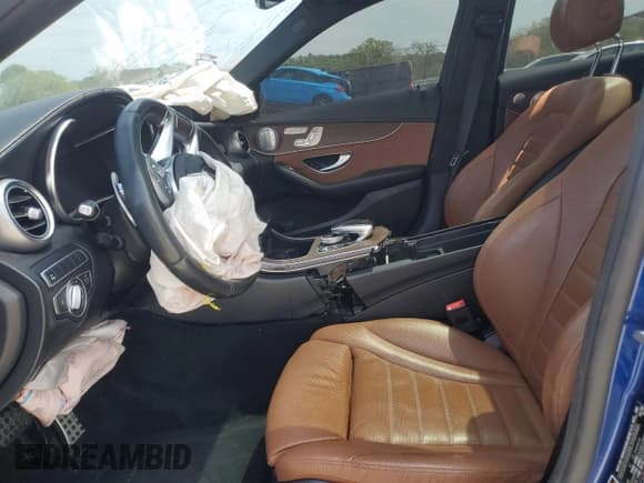 ✅ 2019 Mercedes-Benz C 43 AMG • VIN: 55SWF6EB4KU287626 • Lot: 53647985. Wystawiony na Copart z przebiegiem Nie podano. Bezpłatny archiwum sprzedaży aukcyjnych z USA i szczegółowy raport historii pojazdu na DreamBid. Zdjęcie 7.