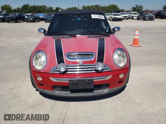 ✅ 2006 MINI Convertible S • VIN: WMWRH33536TF86676 • Lot: 71178554. Wystawiony na Copart z przebiegiem 121 101 mil. Bezpłatny archiwum sprzedaży aukcyjnych z USA i szczegółowy raport historii pojazdu na DreamBid. Zdjęcie 5.