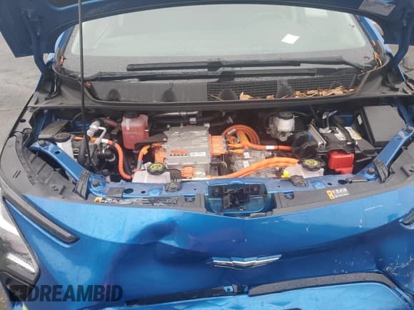 ✅ 2023 Chevrolet Bolt EV 1LT • VIN: 1G1FW6S01P4117896 • Lot: 82560924. Wystawiony na Copart z przebiegiem 18 324 mil. Bezpłatny archiwum sprzedaży aukcyjnych z USA i szczegółowy raport historii pojazdu na DreamBid. Zdjęcie 13.