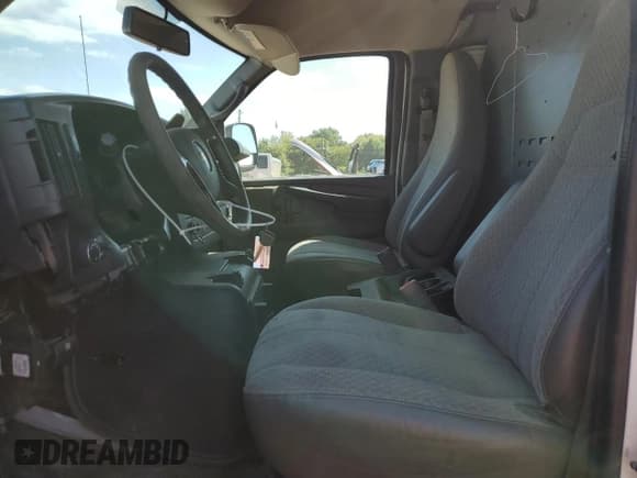 ✅ 2014 Chevrolet Express Cargo • VIN: 1GCWGFCA3E1141904 • Lot: 81519555. Listed on Copart with 193,129 mi. Free auction sales archive from the USA and detailed vehicle history report at DreamBid. Image 7.