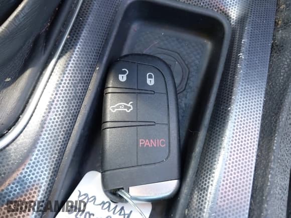 ✅ 2015 Dodge Charger SXT • VIN: 2C3CDXHG3FH800795 • Lot: 43430992. Listed on IAAI with 166,305 mi. Free auction sales archive from the USA and detailed vehicle history report at DreamBid. Image 11.