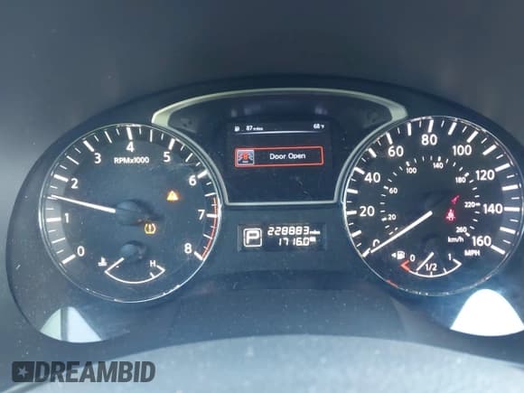 ✅ 2014 Nissan Altima S • VIN: 1N4AL3AP4EC288092 • Lot: 43054852. Wystawiony na IAAI z przebiegiem 228 883 mil. Bezpłatny archiwum sprzedaży aukcyjnych z USA i szczegółowy raport historii pojazdu na DreamBid. Zdjęcie 7.