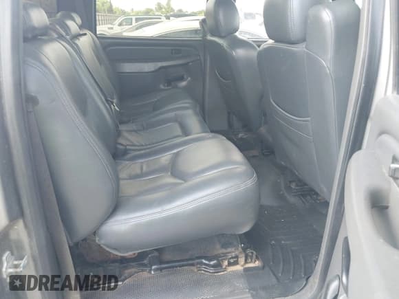 ✅ 2006 Chevrolet Silverado 2500HD LT3 • VIN: 1GCHK23D46F190611 • Лот: 42600708. Опубликован ранее на IAAI с пробегом Не указан. Бесплатный доступ к архиву аукционных продаж из США и подробный отчёт об истории автомобиля на DreamBid. Изображение 8.