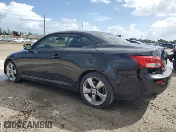 ✅ 2011 Lexus IS 250 C • VIN: JTHFF2C20B2516317 • Lot: 82007455. Wystawiony na Copart z przebiegiem 138 172 mil. Bezpłatny archiwum sprzedaży aukcyjnych z USA i szczegółowy raport historii pojazdu na DreamBid. Zdjęcie 2.