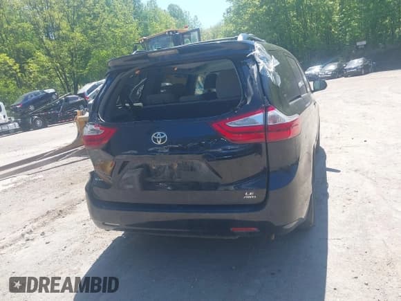 ✅ 2015 Toyota Sienna LE • VIN: 5TDJK3DC0FS125574 • Lot: 42356460. Wystawiony na IAAI z przebiegiem 102 543 mil. Bezpłatny archiwum sprzedaży aukcyjnych z USA i szczegółowy raport historii pojazdu na DreamBid. Zdjęcie 16.