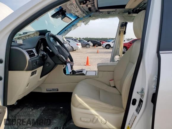 ✅ 2023 Lexus GX 460 Luxury • VIN: JTJGM7BX9P5355250 • Lot: 64743645. Wystawiony na Copart z przebiegiem 2 998 mil. Bezpłatny archiwum sprzedaży aukcyjnych z USA i szczegółowy raport historii pojazdu na DreamBid. Zdjęcie 7.
