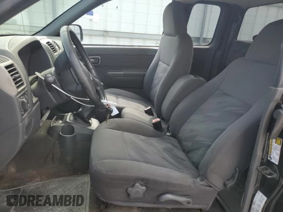 ✅ 2004 Chevrolet Colorado Z85 • VIN: 1GCCS198448121997 • Lot: 61898085. Wystawiony na Copart z przebiegiem 117 764 mil. Bezpłatny archiwum sprzedaży aukcyjnych z USA i szczegółowy raport historii pojazdu na DreamBid. Zdjęcie 7.