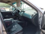 ✅ 2013 Nissan Pathfinder SL • VIN: 5N1AR2MM5DC686734 • Lot: 42461385. Listed on IAAI with 171,071 mi. Free auction sales archive from the USA and detailed vehicle history report at DreamBid. Image 5.