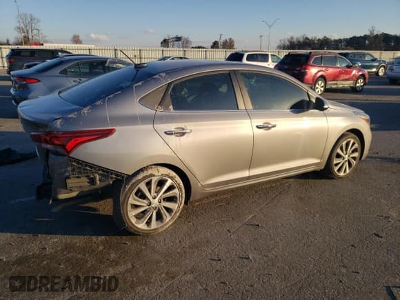 ✅ 2022 Hyundai Accent Limited • VIN: 3KPC34A61NE159171 • Лот: 83667224. Опубликован ранее на Copart с пробегом 77 327 миль. Бесплатный доступ к архиву аукционных продаж из США и подробный отчёт об истории автомобиля на DreamBid. Изображение 3.