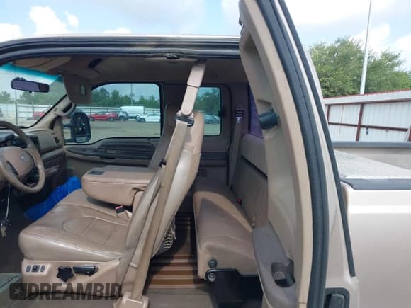 ✅ 1999 Ford F-250 XL • VIN: 1FTNX20F1XEB80989 • Lot: 42412886. Listed on IAAI with 283,624 mi. Free auction sales archive from the USA and detailed vehicle history report at DreamBid. Image 8.