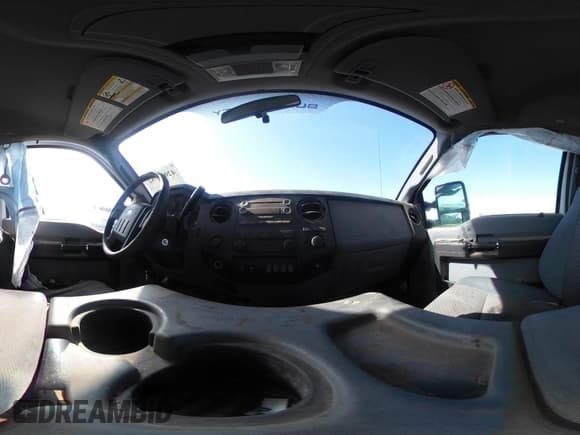 ✅ 2015 Ford F-250 XLT • VIN: 1FT7X2B62FEC35521 • Lot: 42062782. Wystawiony na IAAI z przebiegiem Nie podano. Bezpłatny archiwum sprzedaży aukcyjnych z USA i szczegółowy raport historii pojazdu na DreamBid. Zdjęcie 18.