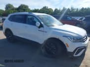 ✅ 2022 Volkswagen Tiguan SE • VIN: 3VV2B7AX8NM099311 • Lot: 43094041. Wystawiony na IAAI z przebiegiem 58 888 mil. Bezpłatny archiwum sprzedaży aukcyjnych z USA i szczegółowy raport historii pojazdu na DreamBid. Zdjęcie 6.