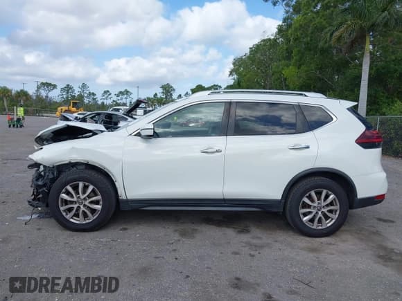 ✅ 2019 Nissan Rogue SV • VIN: KNMAT2MT0KP527137 • Lot: 42109988. Listed on IAAI with 128,501 mi. Free auction sales archive from the USA and detailed vehicle history report at DreamBid. Image 15.