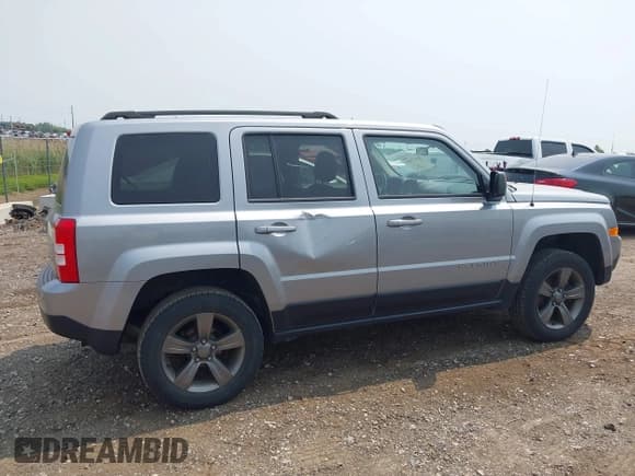 ✅ 2015 Jeep Patriot Latitude • VIN: 1C4NJRFBXFD106148 • Лот: 42417187. Опубликован ранее на IAAI с пробегом 177 556 миль. Бесплатный доступ к архиву аукционных продаж из США и подробный отчёт об истории автомобиля на DreamBid. Изображение 13.