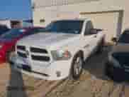 2013 Ram 1500 Express z VIN 3C6JR6AT4DG509071, wystawiony jako IAAI lot #43174479 z przebiegiem 148 276 mil mil oraz . Historia ofert i sprzedaży dostępna na DreamBid. Obrazek 2.