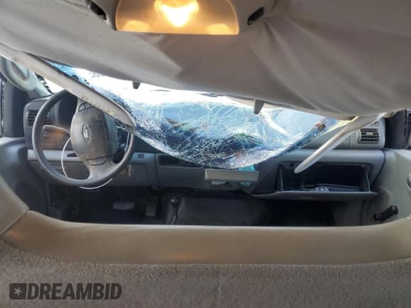 ✅ 2005 Ford F-250 XL • VIN: 1FTSW21PX5EB59942 • Лот: 84809535. Опубликован ранее на Copart с пробегом 198 574 миль. Бесплатный доступ к архиву аукционных продаж из США и подробный отчёт об истории автомобиля на DreamBid. Изображение 8.