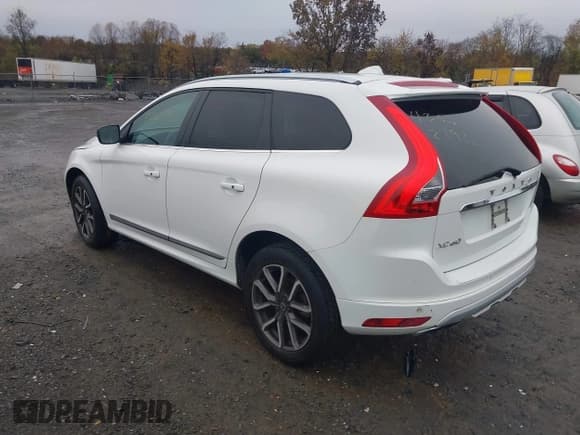 ✅ 2017 Volvo XC60 Dynamic • VIN: YV449MRR8H2130881 • Lot: 43562792. Listed on IAAI with 90,142 mi. Free auction sales archive from the USA and detailed vehicle history report at DreamBid. Image 3.