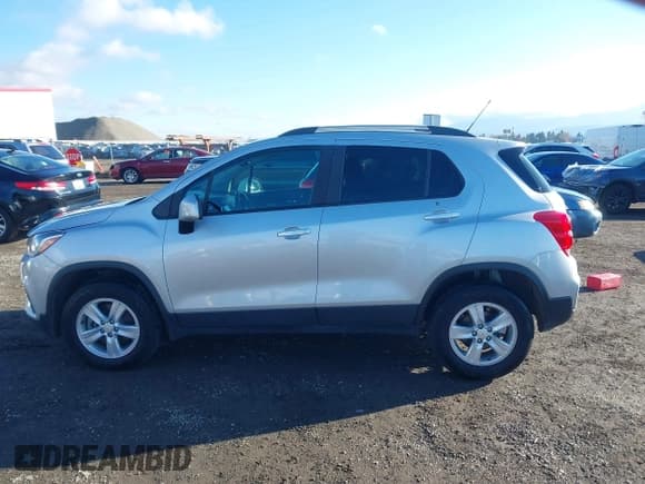 ✅ 2021 Chevrolet Trax LT • VIN: KL7CJPSB3MB325041 • Lot: 43750227. Listed on IAAI with 69,718 mi. Free auction sales archive from the USA and detailed vehicle history report at DreamBid. Image 15.