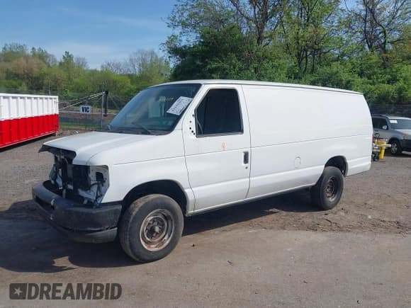 ✅ 2014 Ford Econoline Cargo Commercial • VIN: 1FTNS2EW2EDA83939 • Lot: 42159453. Wystawiony na IAAI z przebiegiem 148 947 mil. Bezpłatny archiwum sprzedaży aukcyjnych z USA i szczegółowy raport historii pojazdu na DreamBid. Zdjęcie 17.