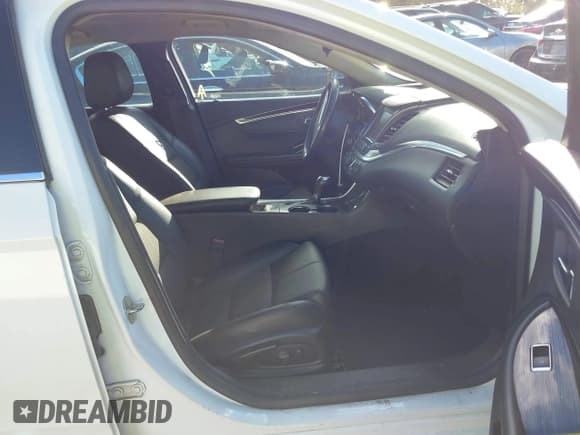 ✅ 2017 Chevrolet Impala LT • VIN: 2G1105SA8H9164243 • Лот: 43407833. Опубликован ранее на IAAI с пробегом 159 282 миль. Бесплатный доступ к архиву аукционных продаж из США и подробный отчёт об истории автомобиля на DreamBid. Изображение 5.