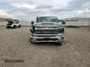 ✅ 2024 Chevrolet Silverado 2500HD LTZ • VIN: 2GC4YPEY9R1156198 • Лот: 71541415. Опубликован ранее на Copart с пробегом 41 933 миль. Бесплатный доступ к архиву аукционных продаж из США и подробный отчёт об истории автомобиля на DreamBid. Изображение 14.