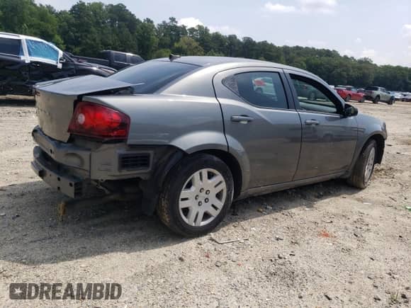 2013 Dodge Avenger SE с VIN 1C3CDZABXDN593904, выставлен на аукционе Copart как лот 62848555 с пробегом Не указан миль и Списание • Salvage title. История ставок и продаж доступна на DreamBid. Изображение 3.