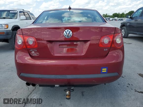 ✅ 2006 Volkswagen Jetta 2.5L • VIN: 3VWSG71K06M645165 • Лот: 54823365. Опубликован ранее на Copart с пробегом 181 844 миль. Бесплатный доступ к архиву аукционных продаж из США и подробный отчёт об истории автомобиля на DreamBid. Изображение 6.