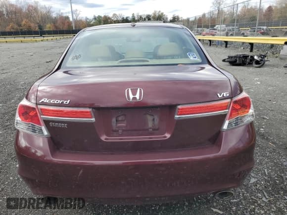 ✅ 2011 Honda Accord EX-L • VIN: 1HGCP3F85BA000985 • Лот: 91073875. Опубликован ранее на Copart с пробегом 141 730 миль. Бесплатный доступ к архиву аукционных продаж из США и подробный отчёт об истории автомобиля на DreamBid. Изображение 6.
