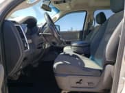 ✅ 2009 Dodge 1500 Laramie • VIN: 1D3HB13TX9J511349 • Lot: 49852735. Wystawiony na Copart z przebiegiem 213 541 mil. Bezpłatny archiwum sprzedaży aukcyjnych z USA i szczegółowy raport historii pojazdu na DreamBid. Zdjęcie 7.