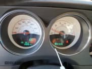 ✅ 2014 Dodge Challenger SXT 100th Anniversary • VIN: 2C3CDYAG9EH277099 • Lot: 47470085. Wystawiony na Copart z przebiegiem 74 978 mil. Bezpłatny archiwum sprzedaży aukcyjnych z USA i szczegółowy raport historii pojazdu na DreamBid. Zdjęcie 9.