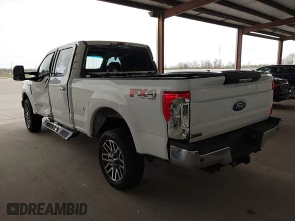 ✅ 2018 Ford F-250 XL • VIN: 1FT7W2BT9JEC18040 • Lot: 41836318. Listed on IAAI with 343,018 mi. Free auction sales archive from the USA and detailed vehicle history report at DreamBid. Image 3.