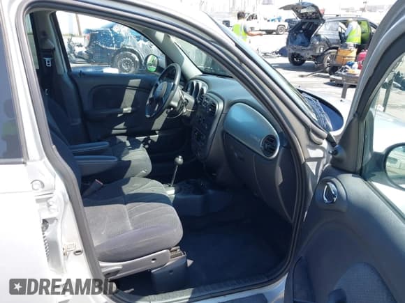 ✅ 2005 Chrysler PT Cruiser • VIN: 3C4FY48B05T569134 • Lot: 41957963. Listed on IAAI with 221,111 mi. Free auction sales archive from the USA and detailed vehicle history report at DreamBid. Image 5.