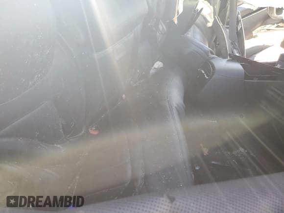 ✅ 2016 Maserati Quattroporte S • VIN: ZAM56RPA9G1191814 • Лот: 73682744. Опубликован ранее на Copart с пробегом Не указан. Бесплатный доступ к архиву аукционных продаж из США и подробный отчёт об истории автомобиля на DreamBid. Изображение 10.