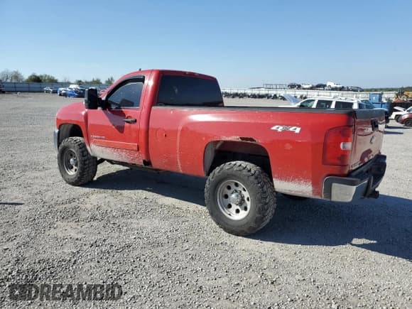 ✅ 2007 Chevrolet Silverado 2500HD 1LT • VIN: 1GCHK24K77E543931 • Lot: 84761255. Wystawiony na Copart z przebiegiem 232 308 mil. Bezpłatny archiwum sprzedaży aukcyjnych z USA i szczegółowy raport historii pojazdu na DreamBid. Zdjęcie 2.