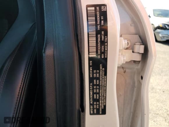 ✅ 2018 Alfa Romeo Giulia • VIN: ZARFAEAV8J7584256 • Lot: 84573665. Wystawiony na Copart z przebiegiem 44 068 mil. Bezpłatny archiwum sprzedaży aukcyjnych z USA i szczegółowy raport historii pojazdu na DreamBid. Zdjęcie 13.