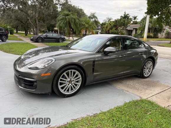 ✅ 2023 Porsche Panamera • VIN: WP0AJ2A71PL103753 • Lot: 76814934. Wystawiony na Copart z przebiegiem 2 686 mil. Bezpłatny archiwum sprzedaży aukcyjnych z USA i szczegółowy raport historii pojazdu na DreamBid. Zdjęcie 2.