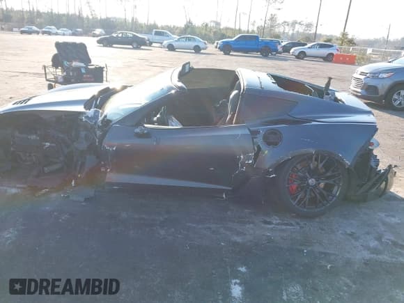 ✅ 2017 Chevrolet Corvette Z06 1LZ • VIN: 1G1YN2D61H5603528 • Lot: 41679883. Wystawiony na IAAI z przebiegiem Nie podano. Bezpłatny archiwum sprzedaży aukcyjnych z USA i szczegółowy raport historii pojazdu na DreamBid. Zdjęcie 14.