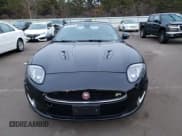 ✅ 2015 Jaguar XK XKR • VIN: SAJWA4EC3FMB55519 • Lot: 36145703. Wystawiony na Copart z przebiegiem Nie podano. Bezpłatny archiwum sprzedaży aukcyjnych z USA i szczegółowy raport historii pojazdu na DreamBid. Zdjęcie 5.