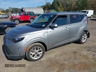 ✅ 2023 Kia Soul LX • VIN: KNDJ23AU5P7873102 • Лот: 43362814. Опубликован ранее на IAAI с пробегом 91 709 миль. Бесплатный доступ к архиву аукционных продаж из США и подробный отчёт об истории автомобиля на DreamBid. Изображение 2.