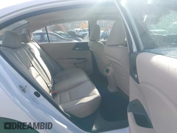 ✅ 2014 Honda Accord EX-L • VIN: 1HGCR2F88EA236135 • Lot: 43582616. Listed on IAAI with 90,772 mi. Free auction sales archive from the USA and detailed vehicle history report at DreamBid. Image 8.