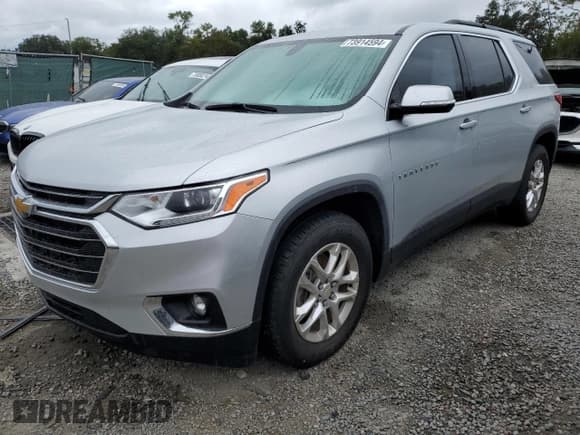 ✅ 2020 Chevrolet Traverse LT Cloth • VIN: 1GNERGKW6LJ129954 • Lot: 73914594. Wystawiony na Copart z przebiegiem Nie podano. Bezpłatny archiwum sprzedaży aukcyjnych z USA i szczegółowy raport historii pojazdu na DreamBid. Zdjęcie 1.
