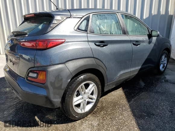 2020 Hyundai Kona SE с VIN KM8K12AA0LU457635, выставлен на аукционе Copart как лот 40638513 с пробегом 64 834 миль миль и . История ставок и продаж доступна на DreamBid. Изображение 3.