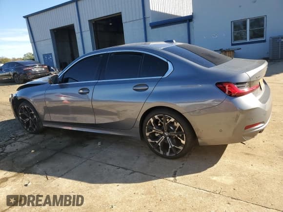 ✅ 2025 BMW 3 Series 330i xDrive • VIN: 3MW89CW06S8F00493 • Lot: 89500085. Wystawiony na Copart z przebiegiem Nie podano. Bezpłatny archiwum sprzedaży aukcyjnych z USA i szczegółowy raport historii pojazdu na DreamBid. Zdjęcie 2.