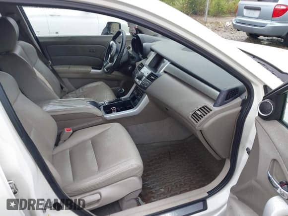 ✅ 2008 Acura RDX Technology • VIN: 5J8TB18548A005982 • Lot: 42671726. Wystawiony na IAAI z przebiegiem 246 932 mil. Bezpłatny archiwum sprzedaży aukcyjnych z USA i szczegółowy raport historii pojazdu na DreamBid. Zdjęcie 5.