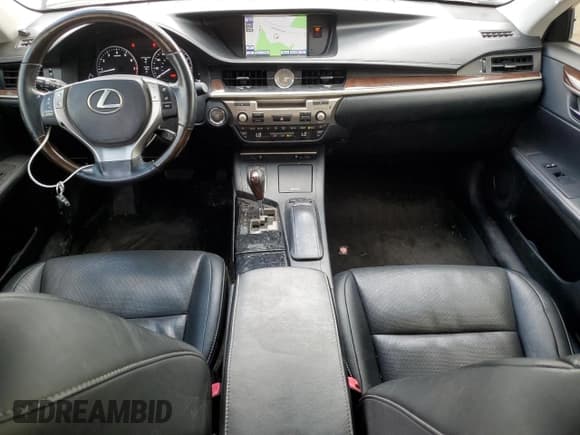 ✅ 2014 Lexus ES 330 • VIN: JTHBK1GG5E2147548 • Лот: 56115535. Опубликован ранее на Copart с пробегом 115 604 миль. Бесплатный доступ к архиву аукционных продаж из США и подробный отчёт об истории автомобиля на DreamBid. Изображение 8.